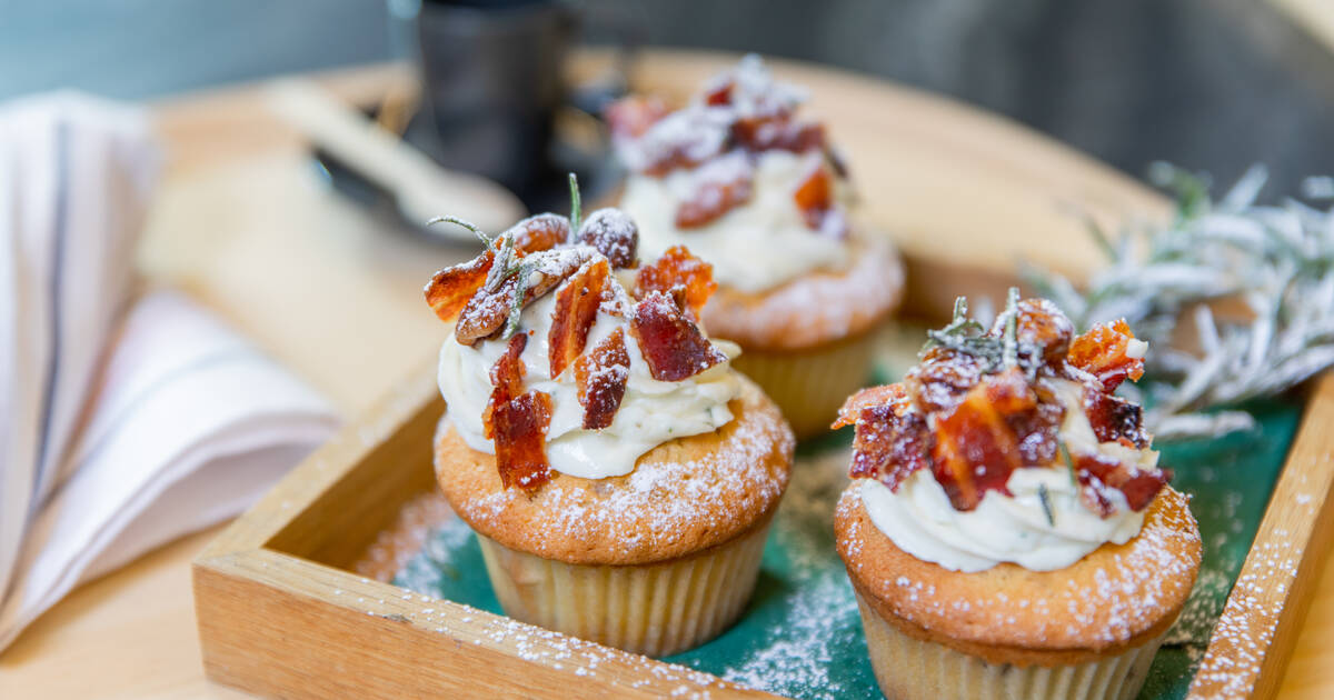 Nuss-Muffin mit karamellisiertem Bacon und Rosmarin-Frosting - HANDL TYROL