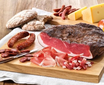 Tiroler Marend Speck Rohwurst Handl Tyrol
